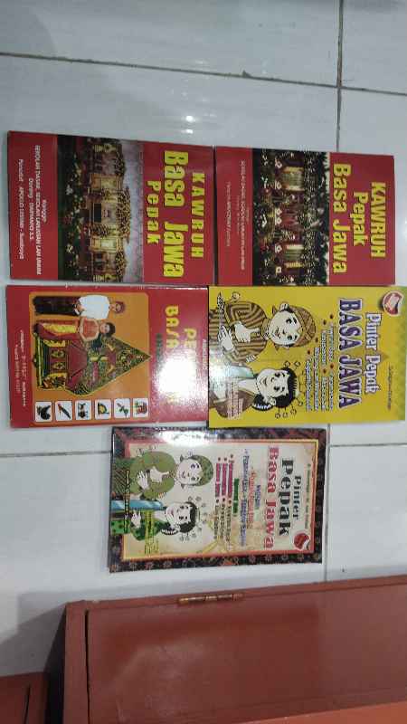 Buku Pepak Bahasa Jawa 